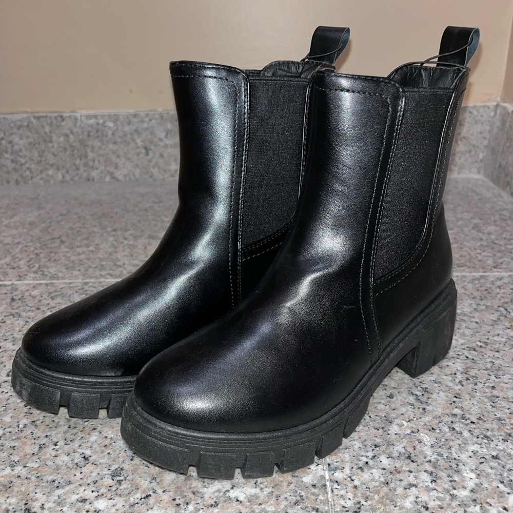 Black Boots